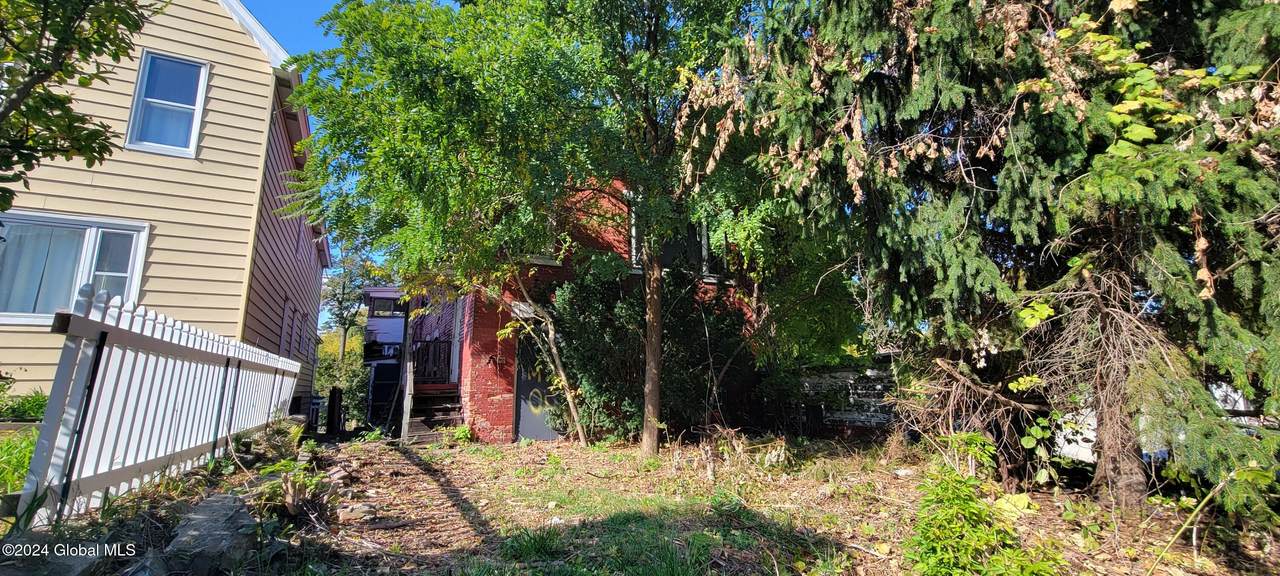 720 Congress Street - Photo 1