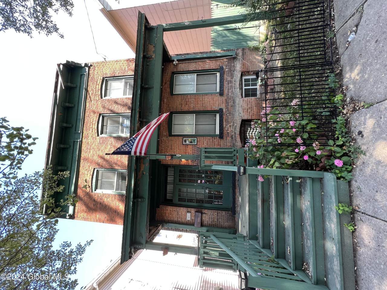 2414 9th Ave - Photo 1