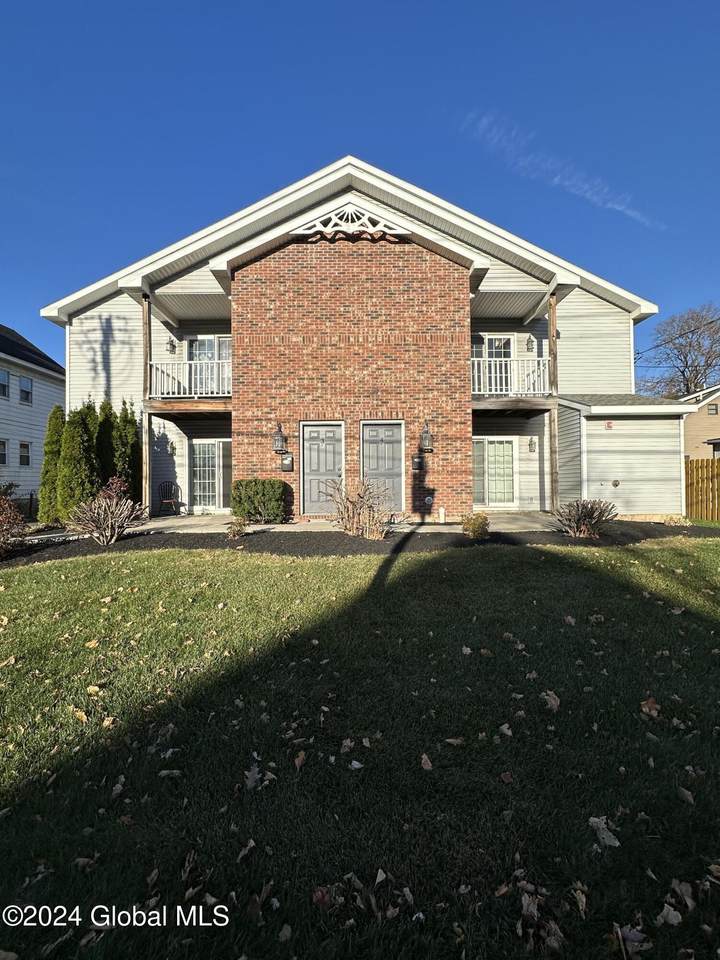 787 Washington Avenue - Photo 1
