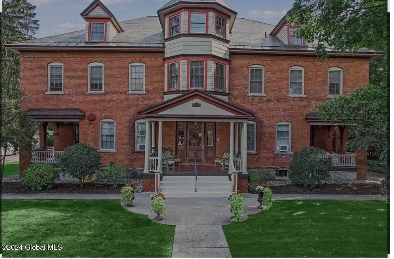 64 Ludlow Street - Photo 1