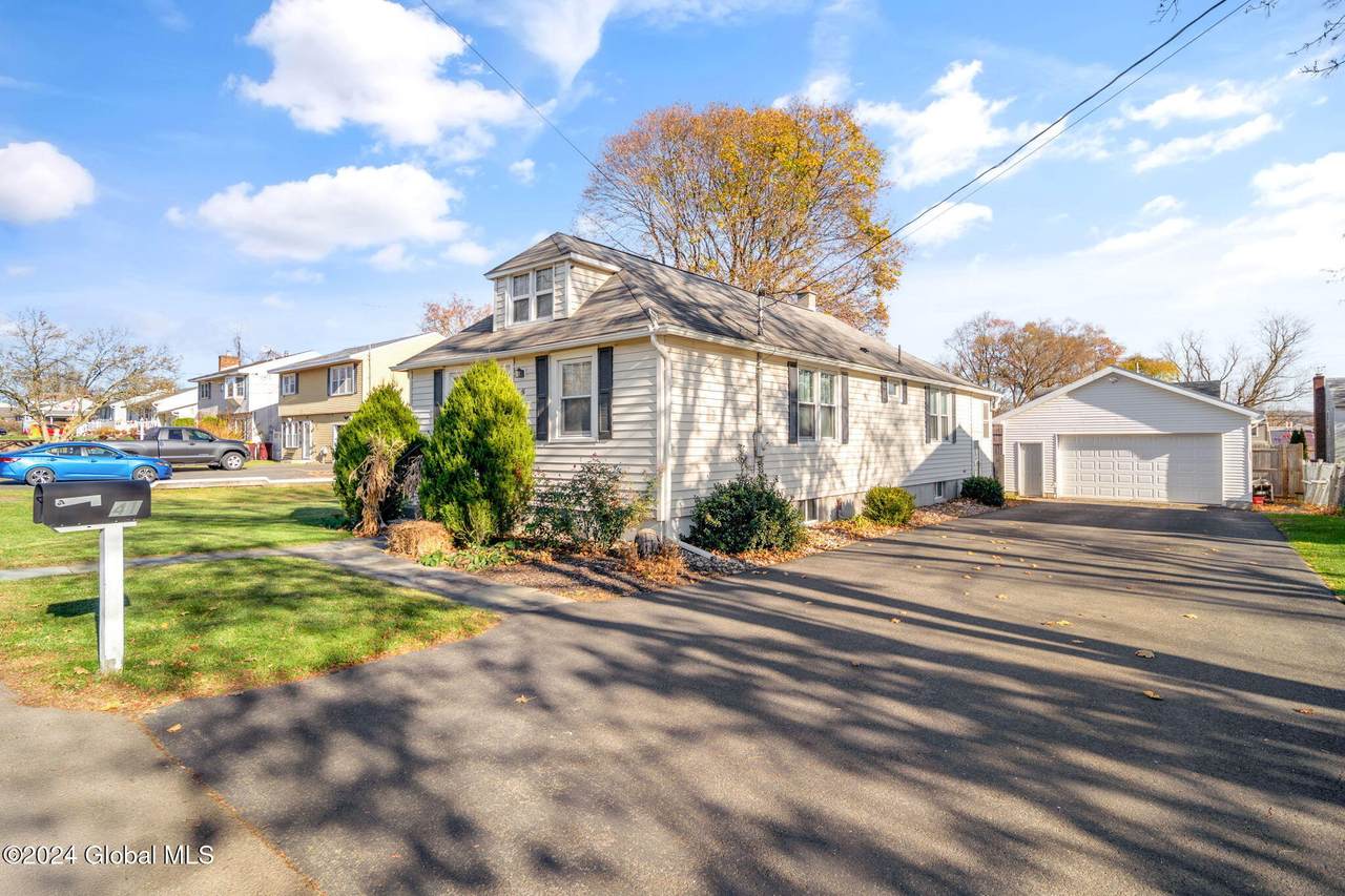 41 Grenada Terrace - Photo 1