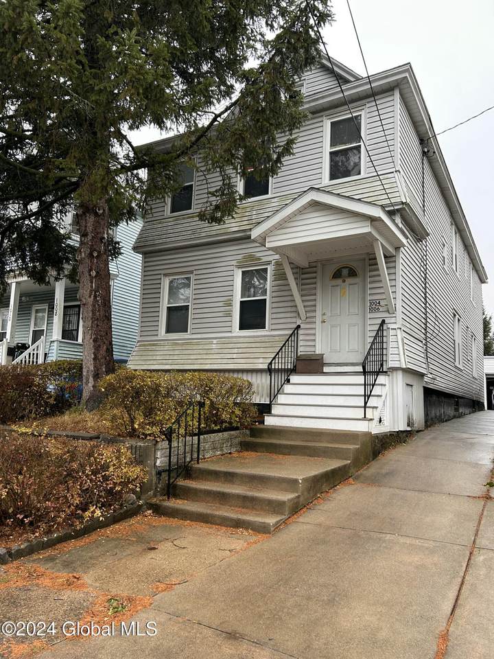 1004 Cutler Street - Photo 1