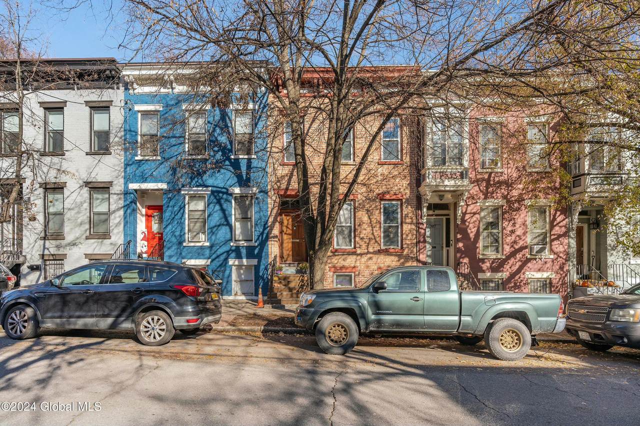 299 Hudson Avenue - Photo 1
