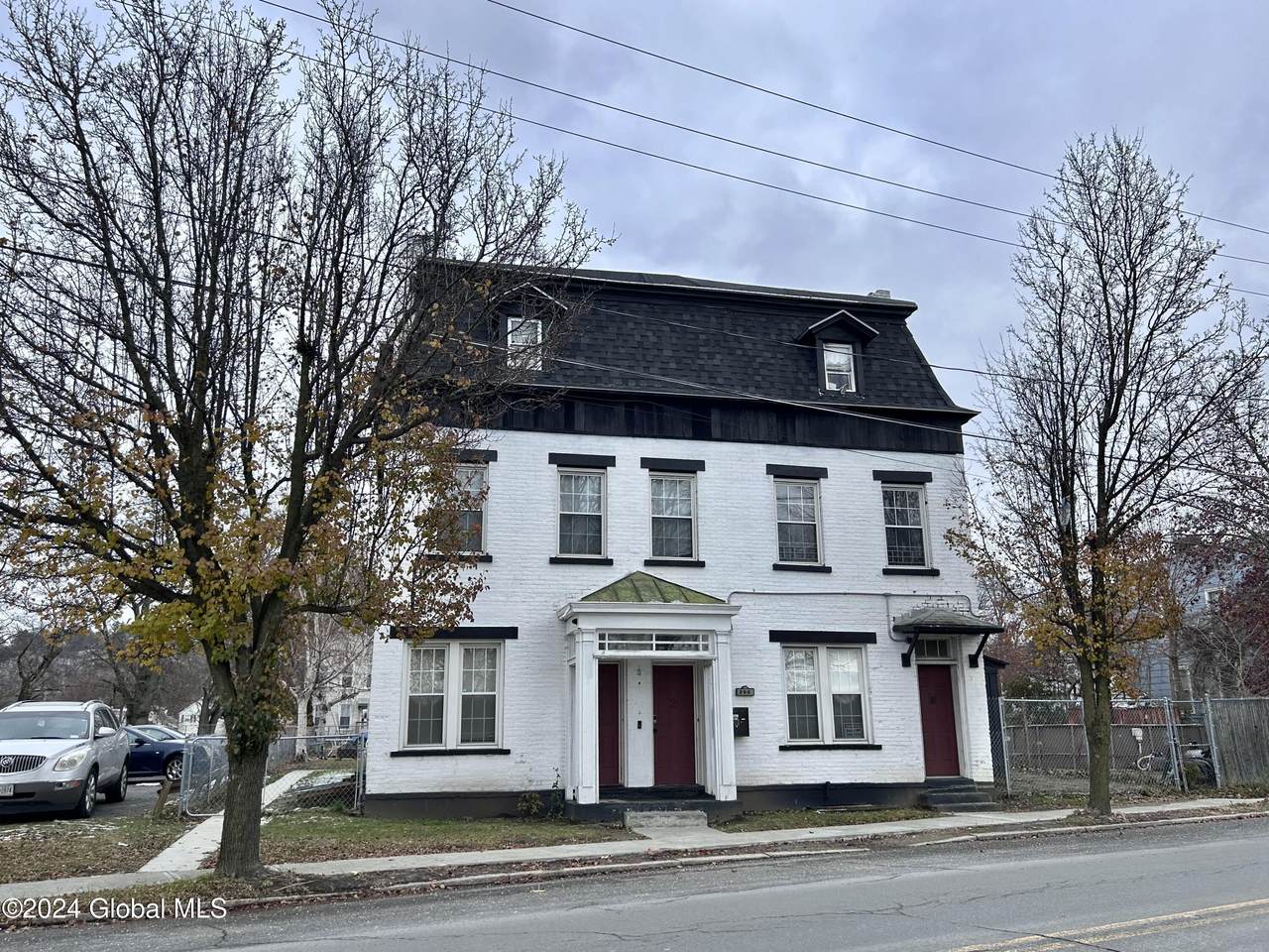 290 2nd Avenue - Photo 1