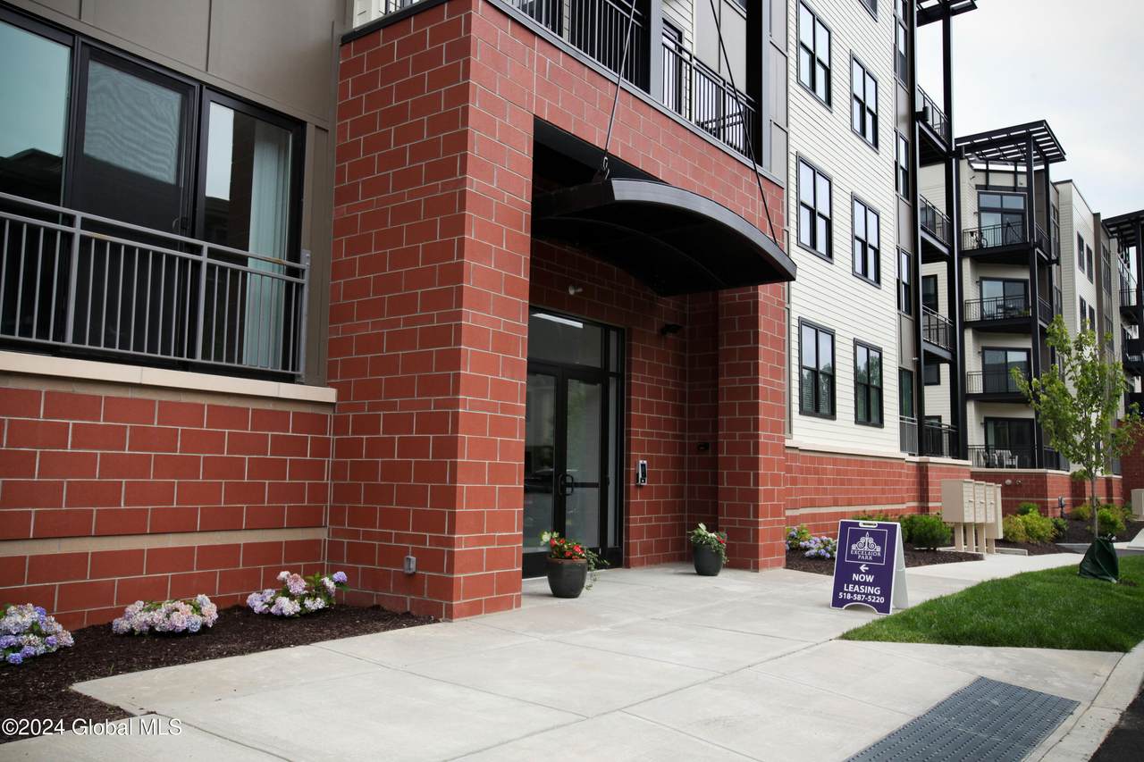 308 Excelsior Avenue - Photo 1