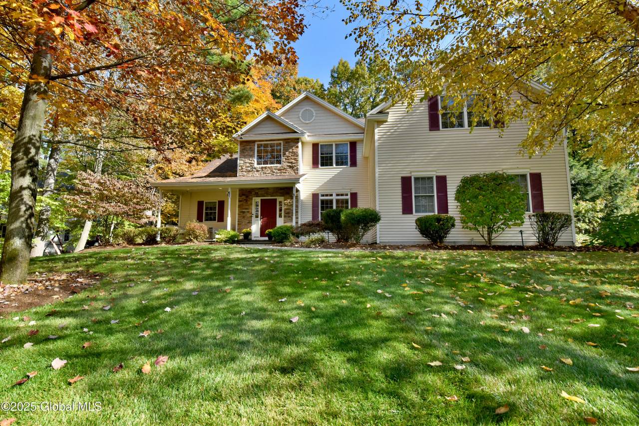 102 Fieldstone Drive - Photo 1