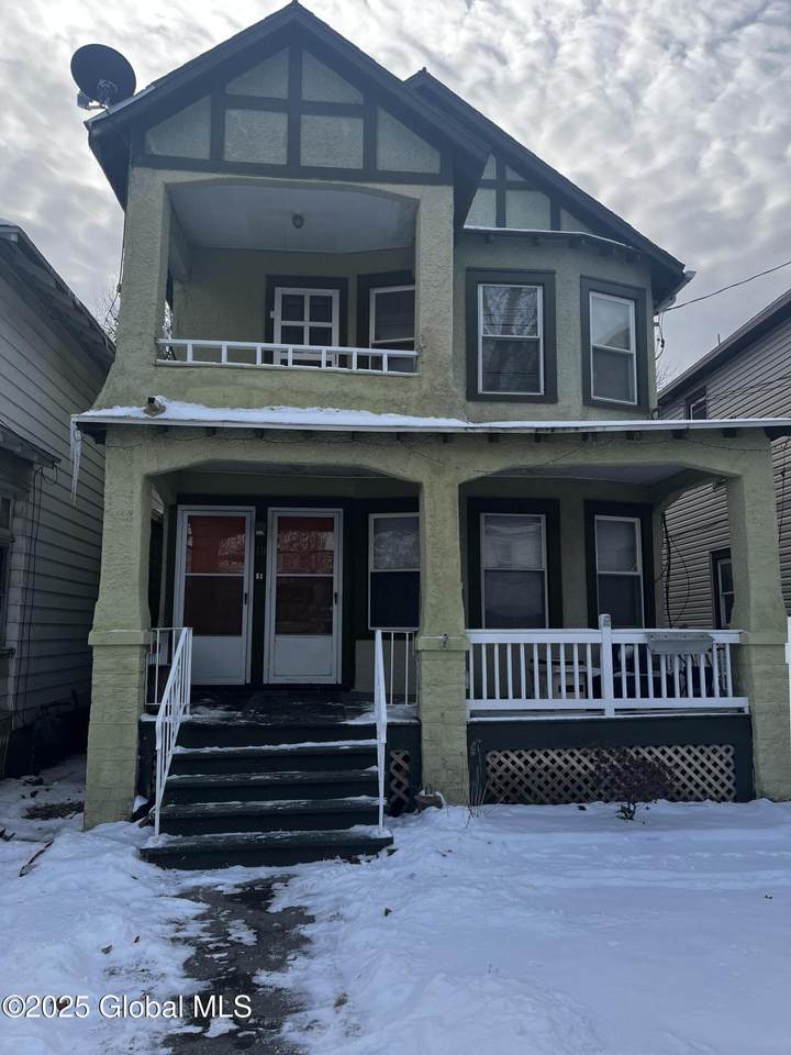 10 Albion Avenue - Photo 1