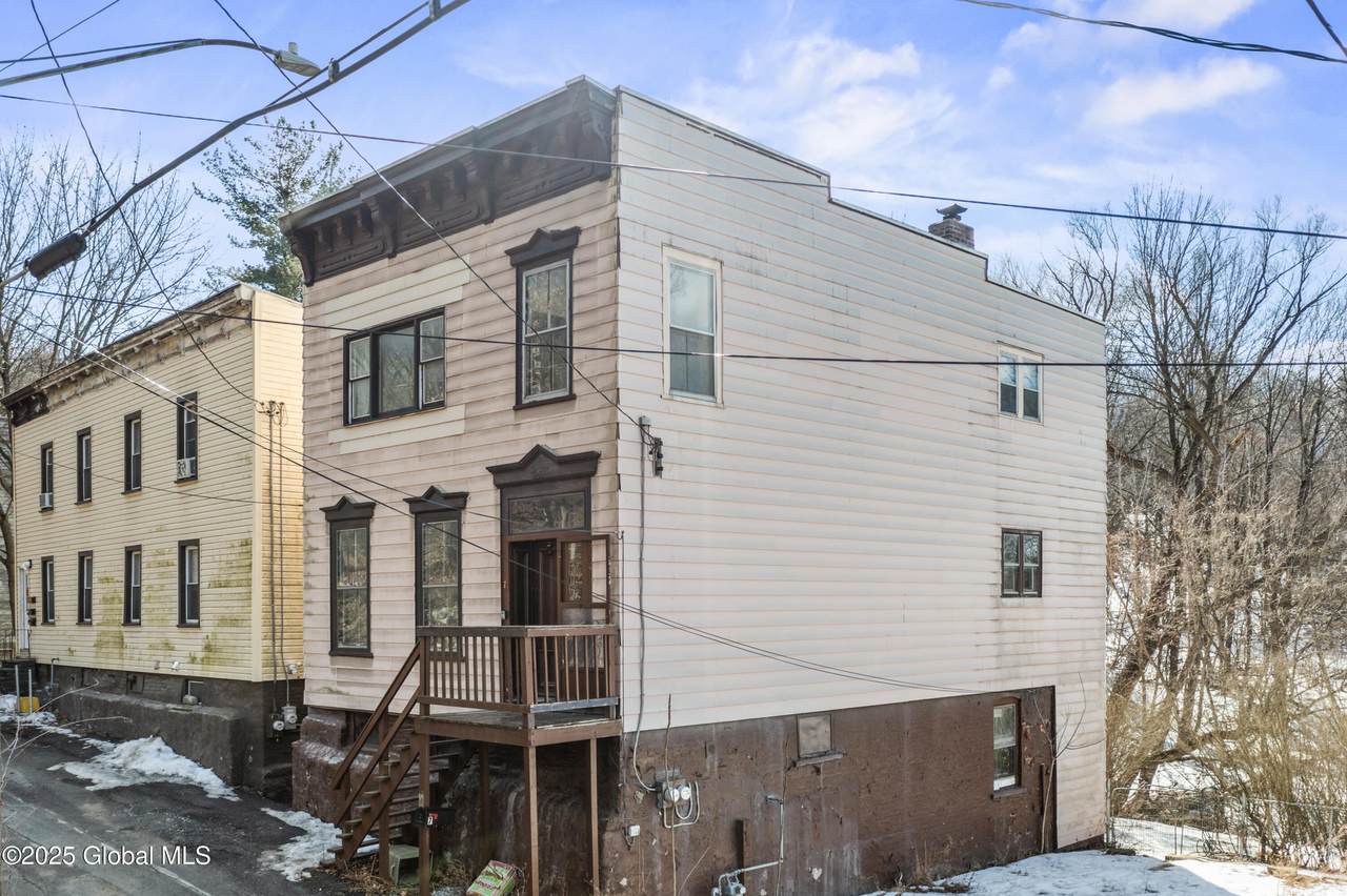 7 St Lukes Avenue - Photo 1