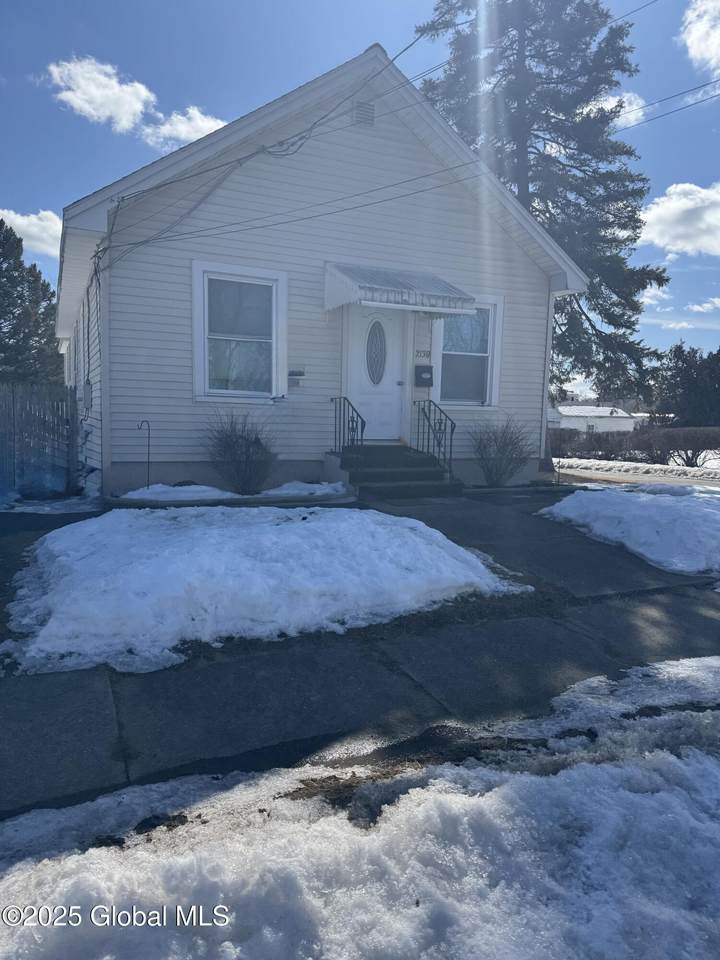 2138 Neil Street - Photo 1