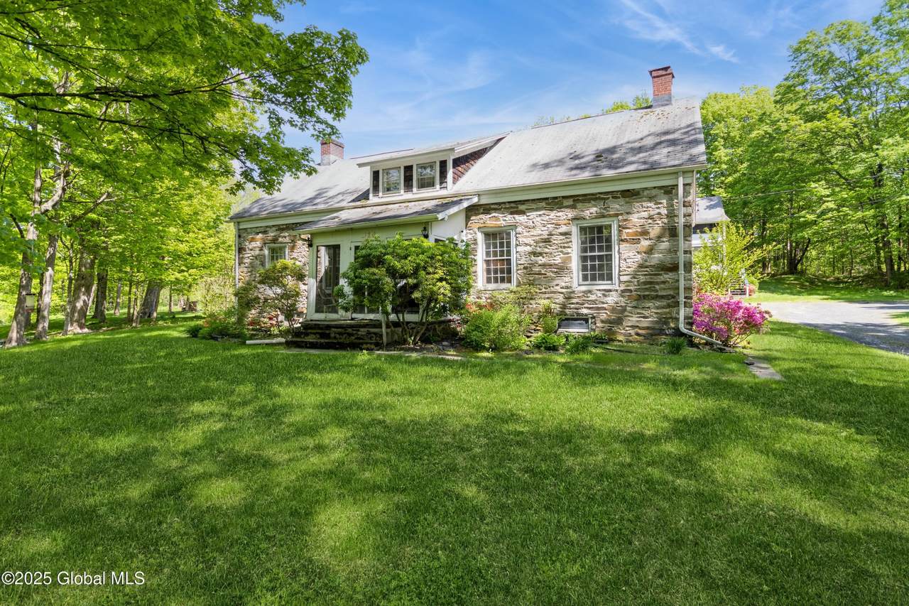 310 Old Kings Highway - Photo 1
