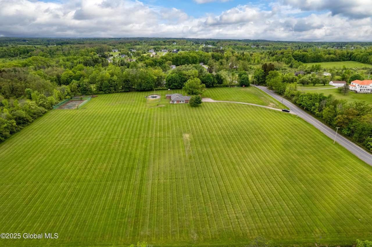 730 Mckay Road - Photo 1