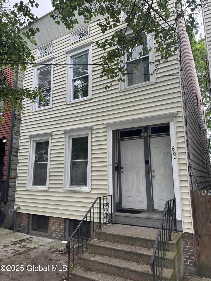 680 State Street - Photo 1