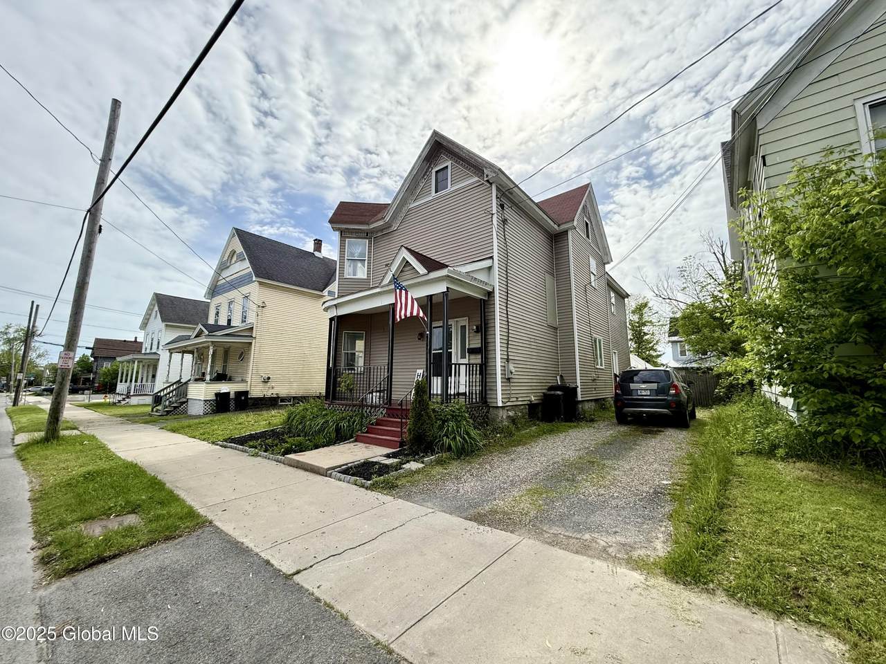 243 Perry Street - Photo 1