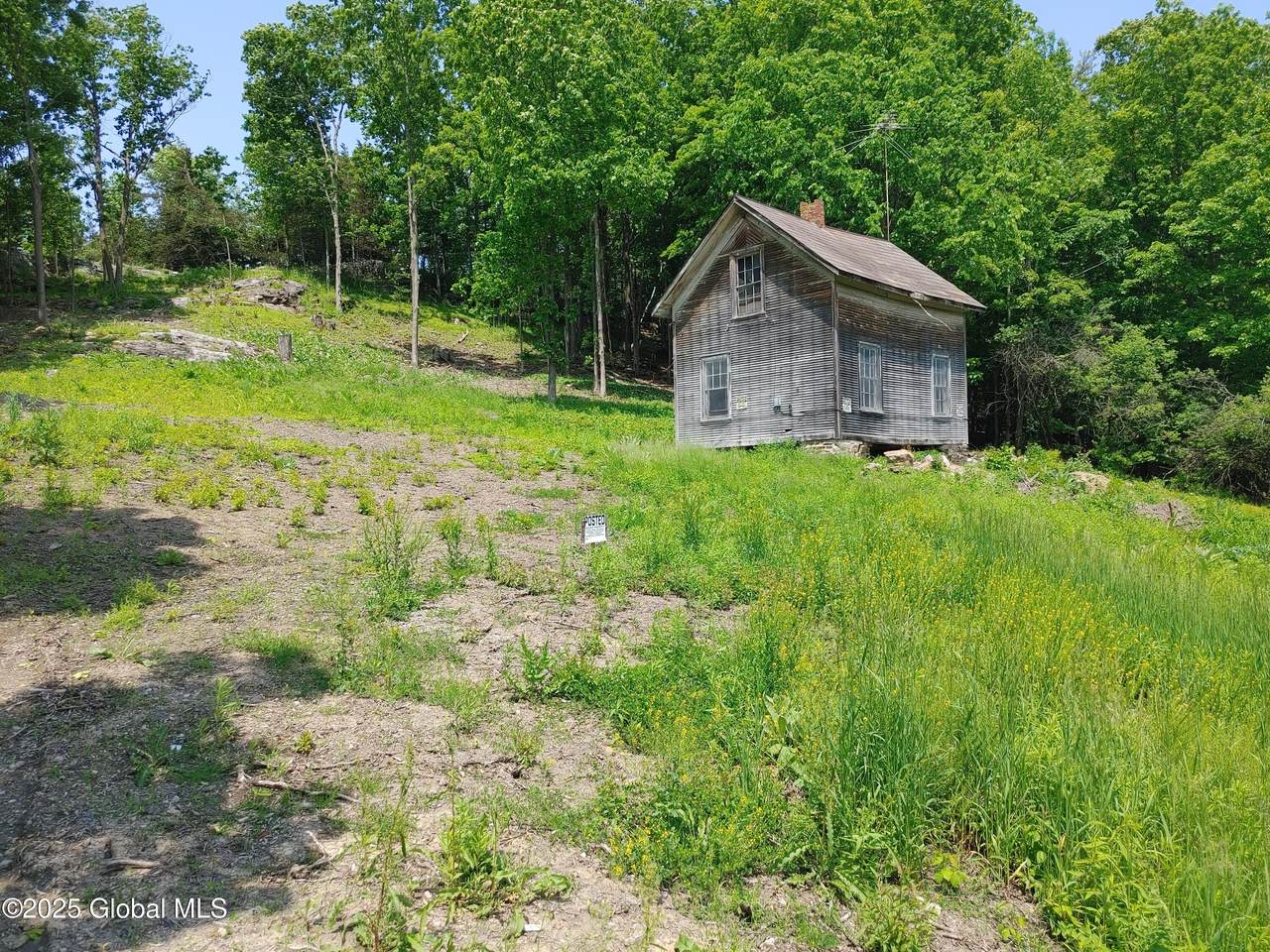 67 Hutton Square Road - Photo 1