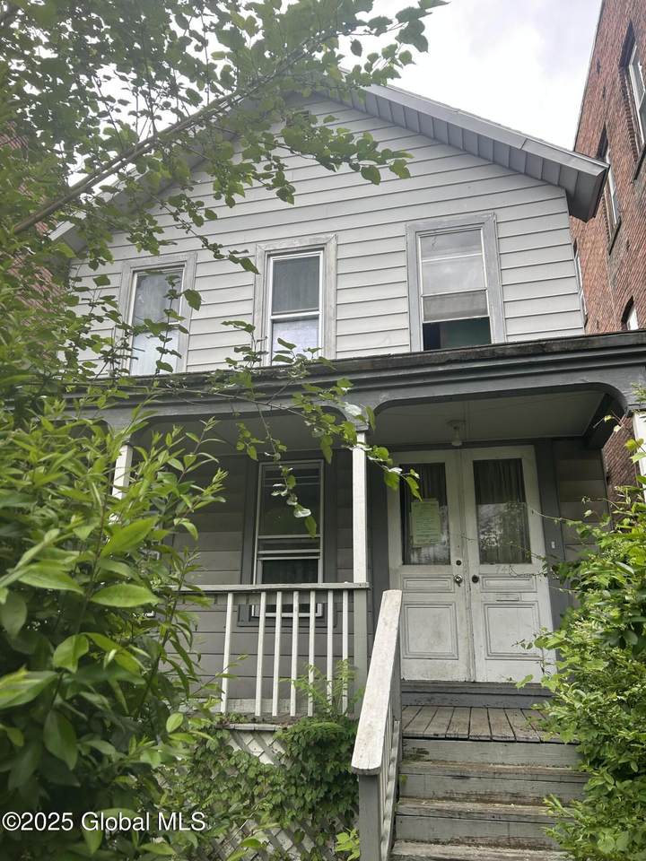 747 River Street - Photo 1