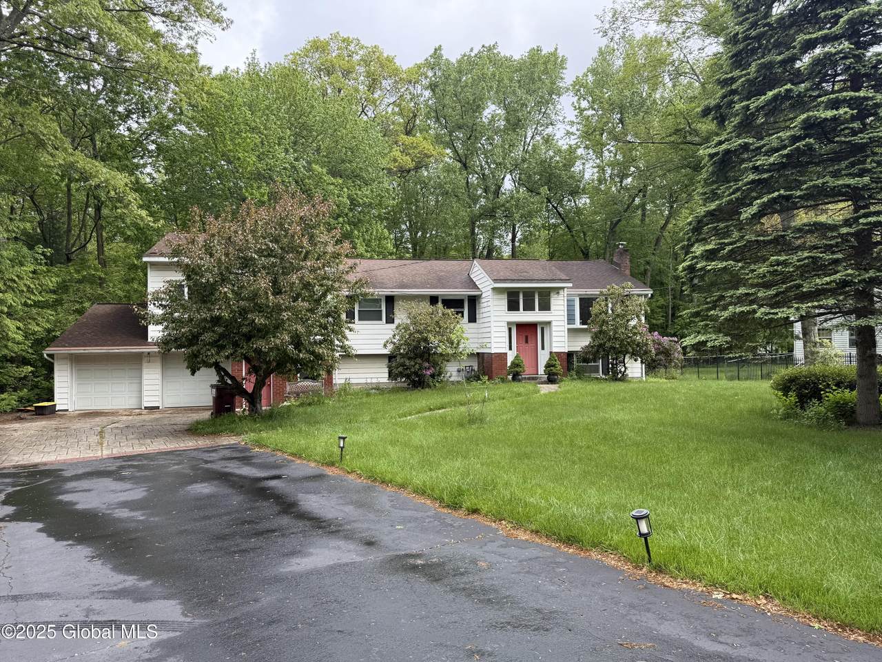 1565 Crescent Rd - Photo 1