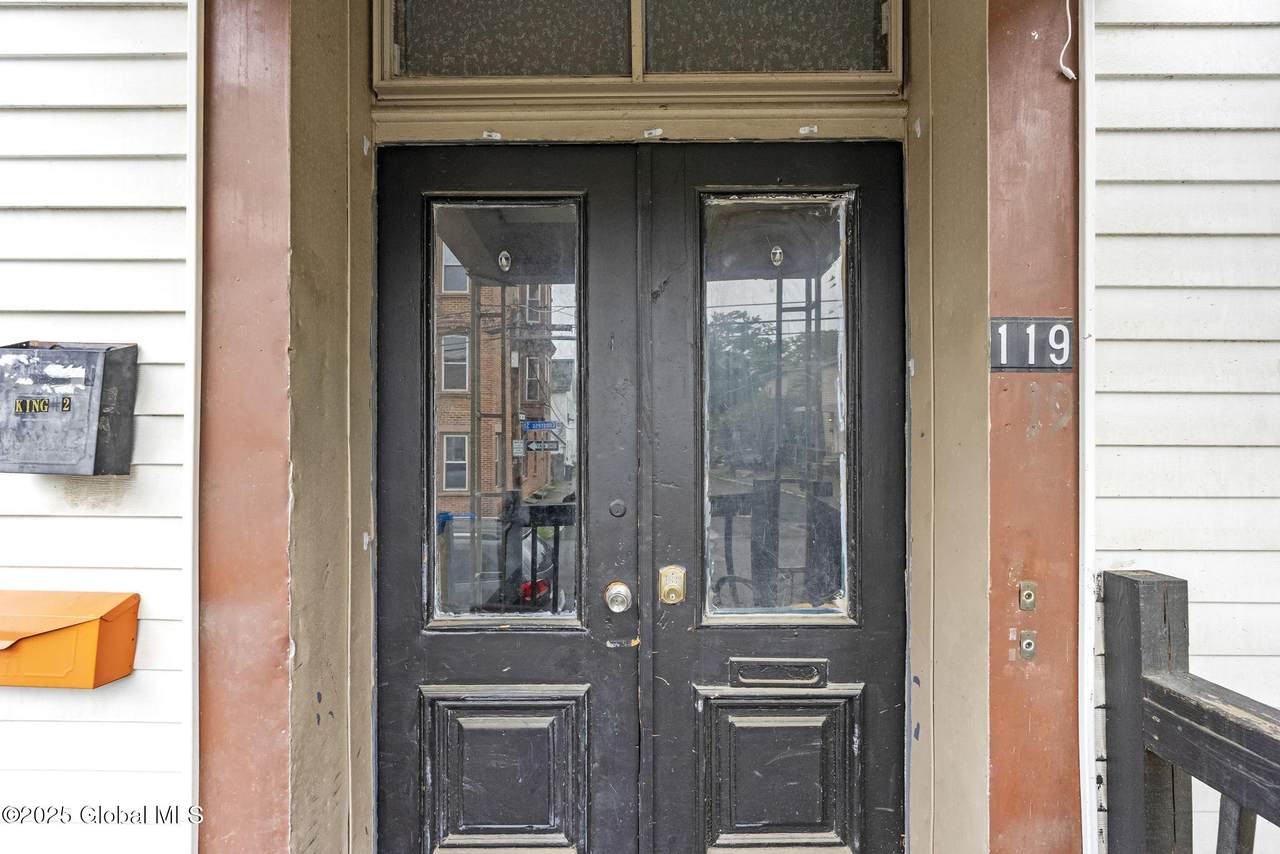 https://bt-photos.global.ssl.fastly.net/capital/1280_boomver_1_202519301-2.jpg