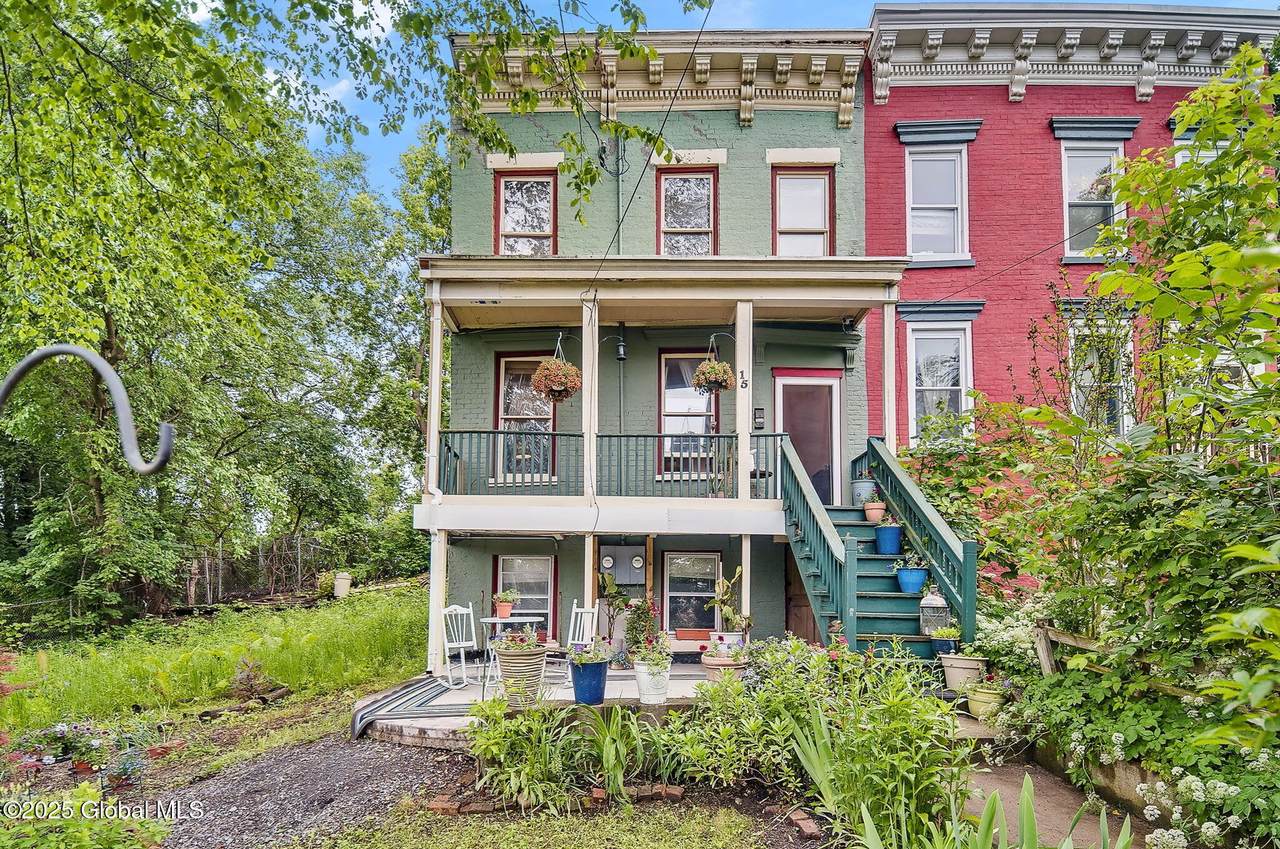 15 Wilbur Street - Photo 1