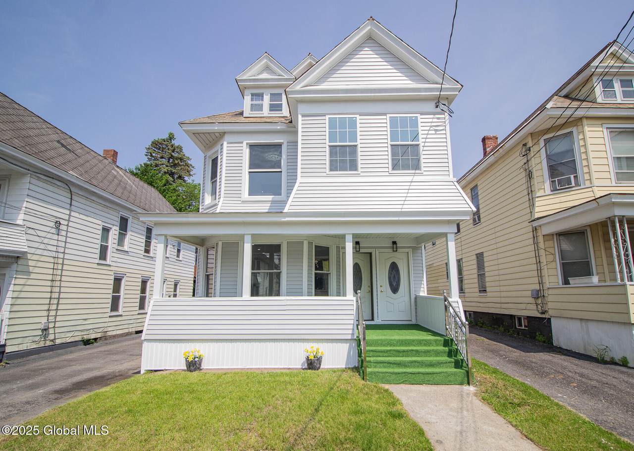 239 Mcclellan Street - Photo 1