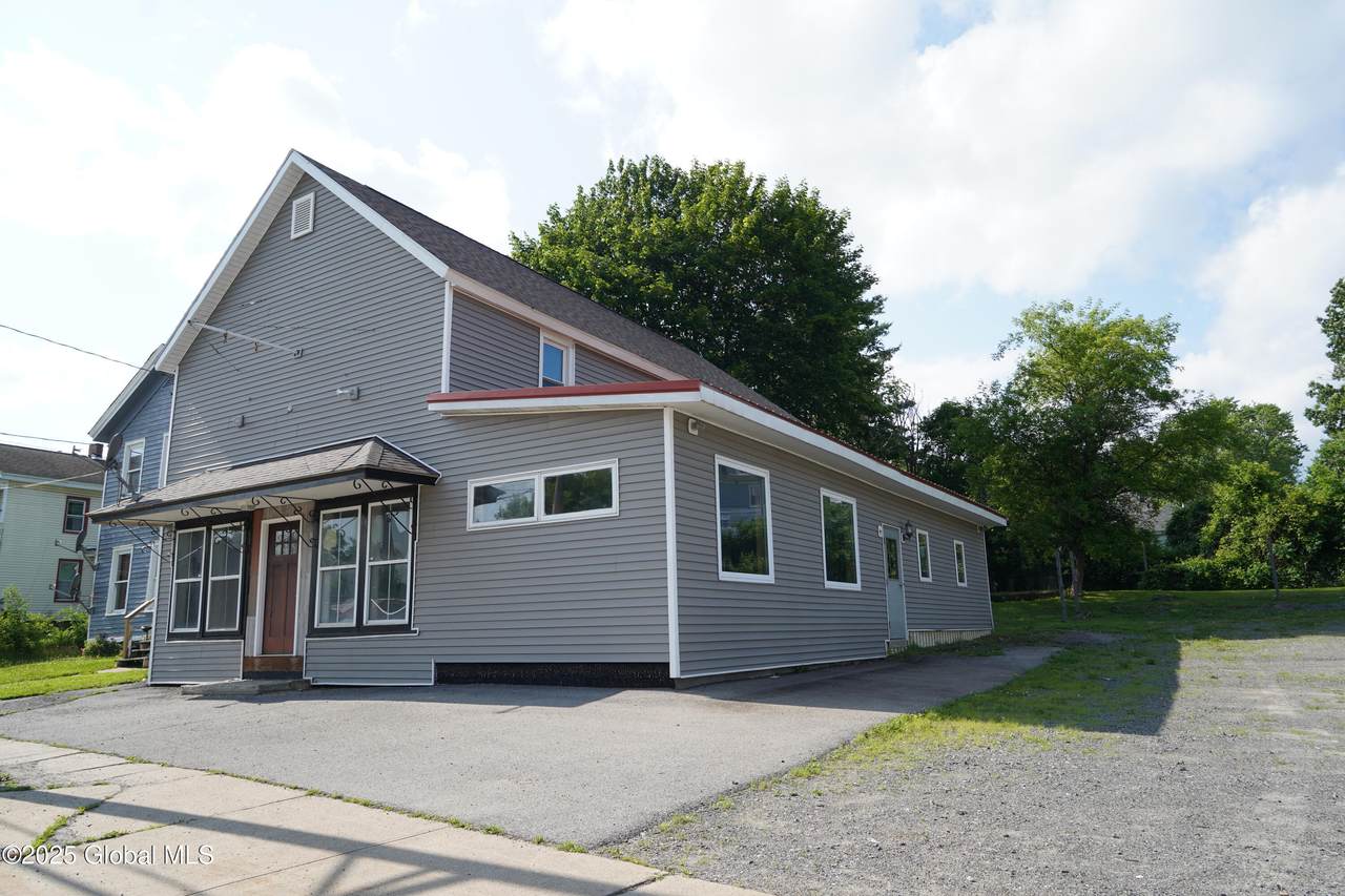 160 Fulton Street - Photo 1