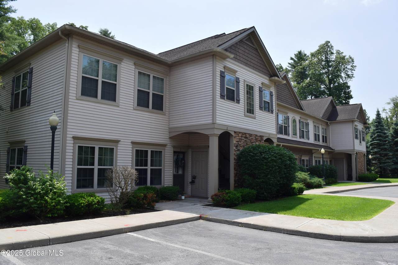 9 Lancaster Place - Photo 1