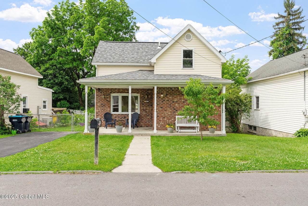 11 Packer Avenue - Photo 1
