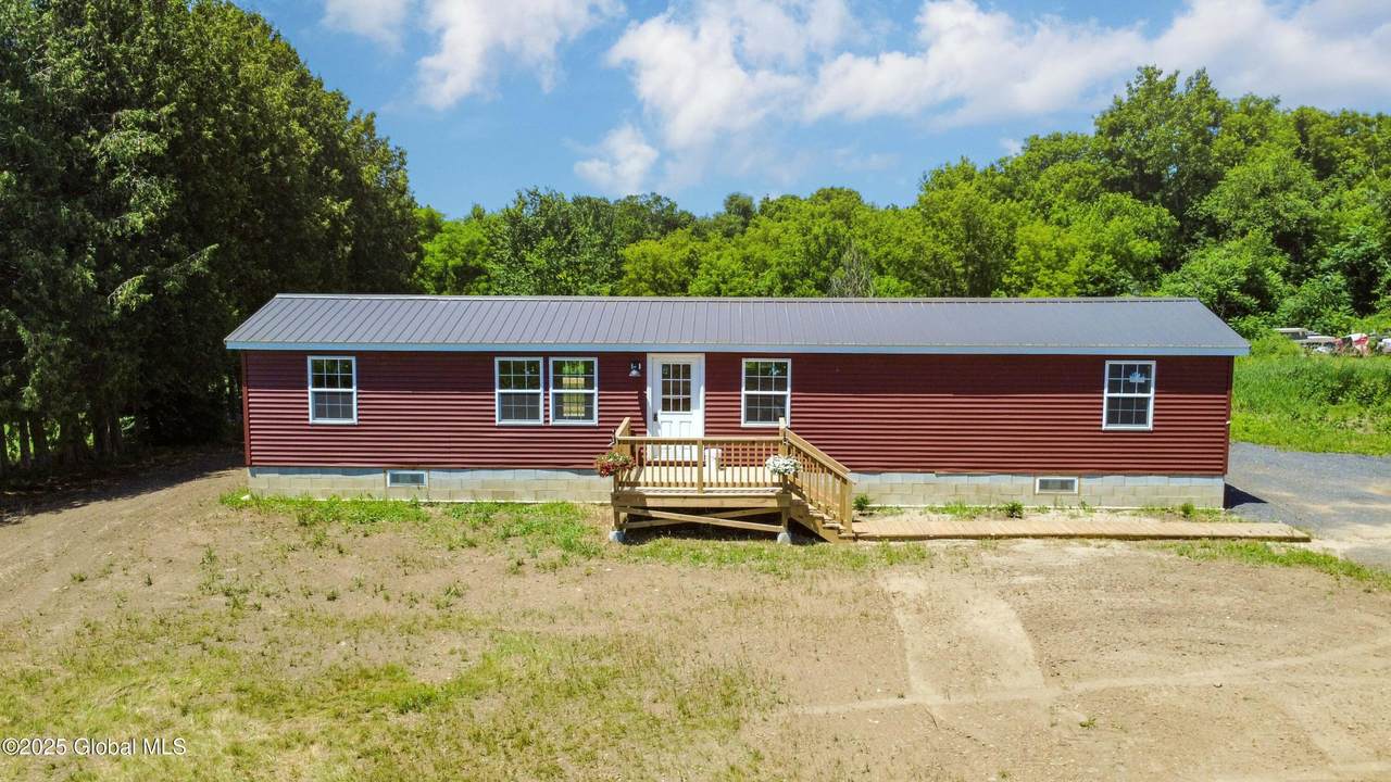 135 Lafayette Street - Photo 1