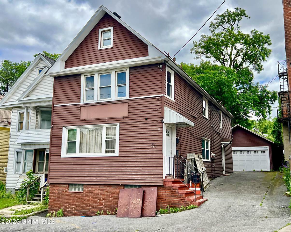 659 Crane Street - Photo 1