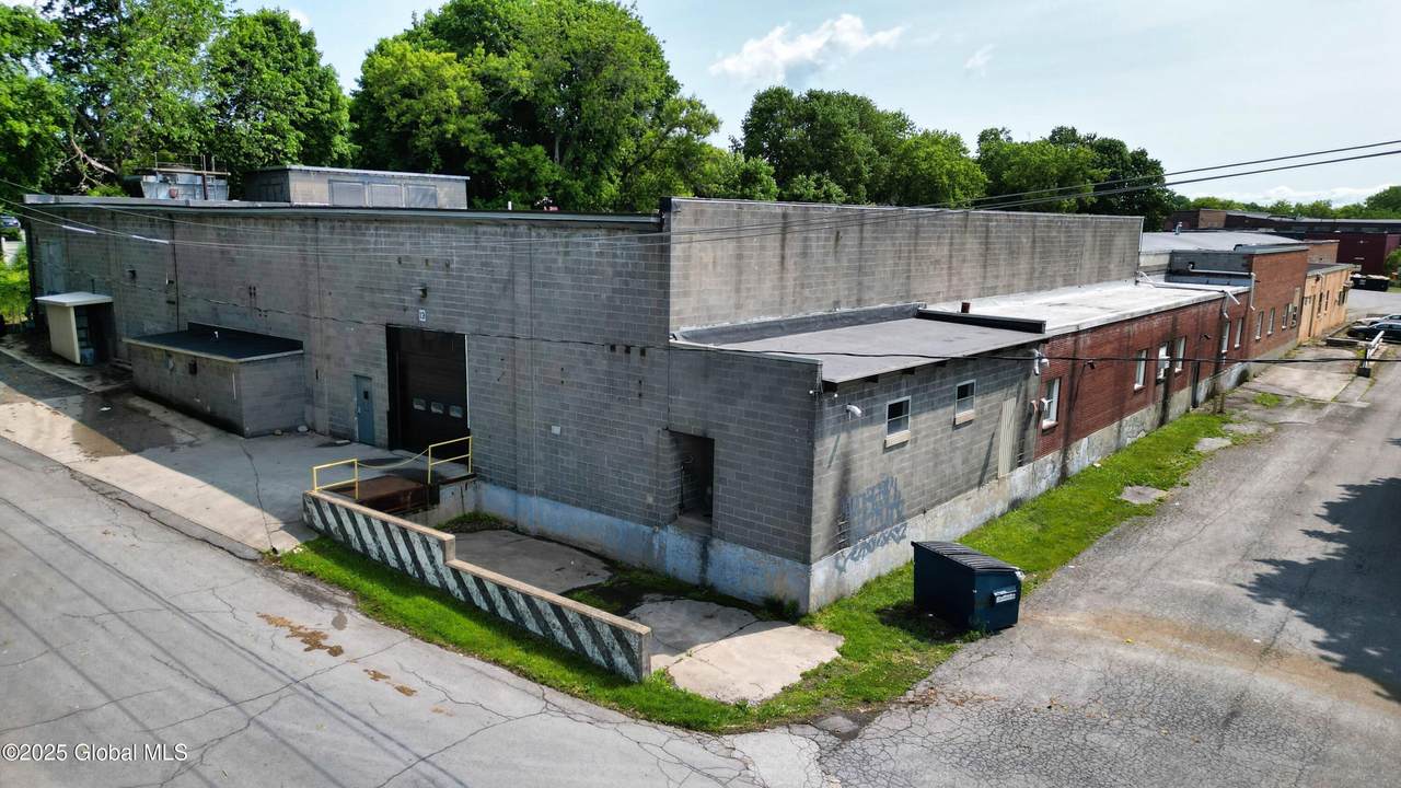 185 Warren Street - Photo 1