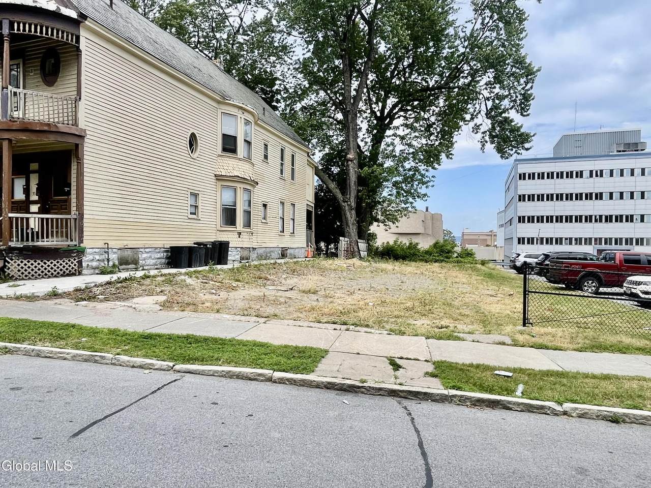312 Georgetta Dix Plaza - Photo 1