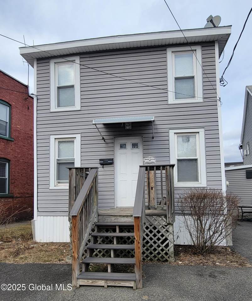 1 Alden Street - Photo 1
