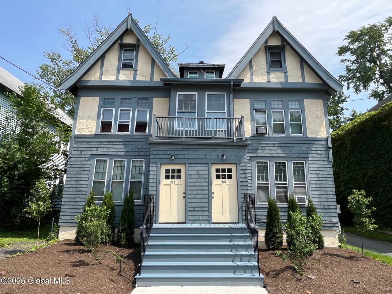 302-304 Quail Street - Photo 1