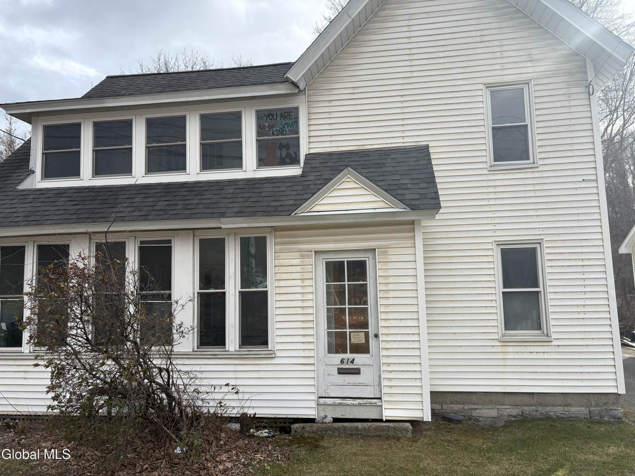 614 Kenwood Avenue - Photo 1