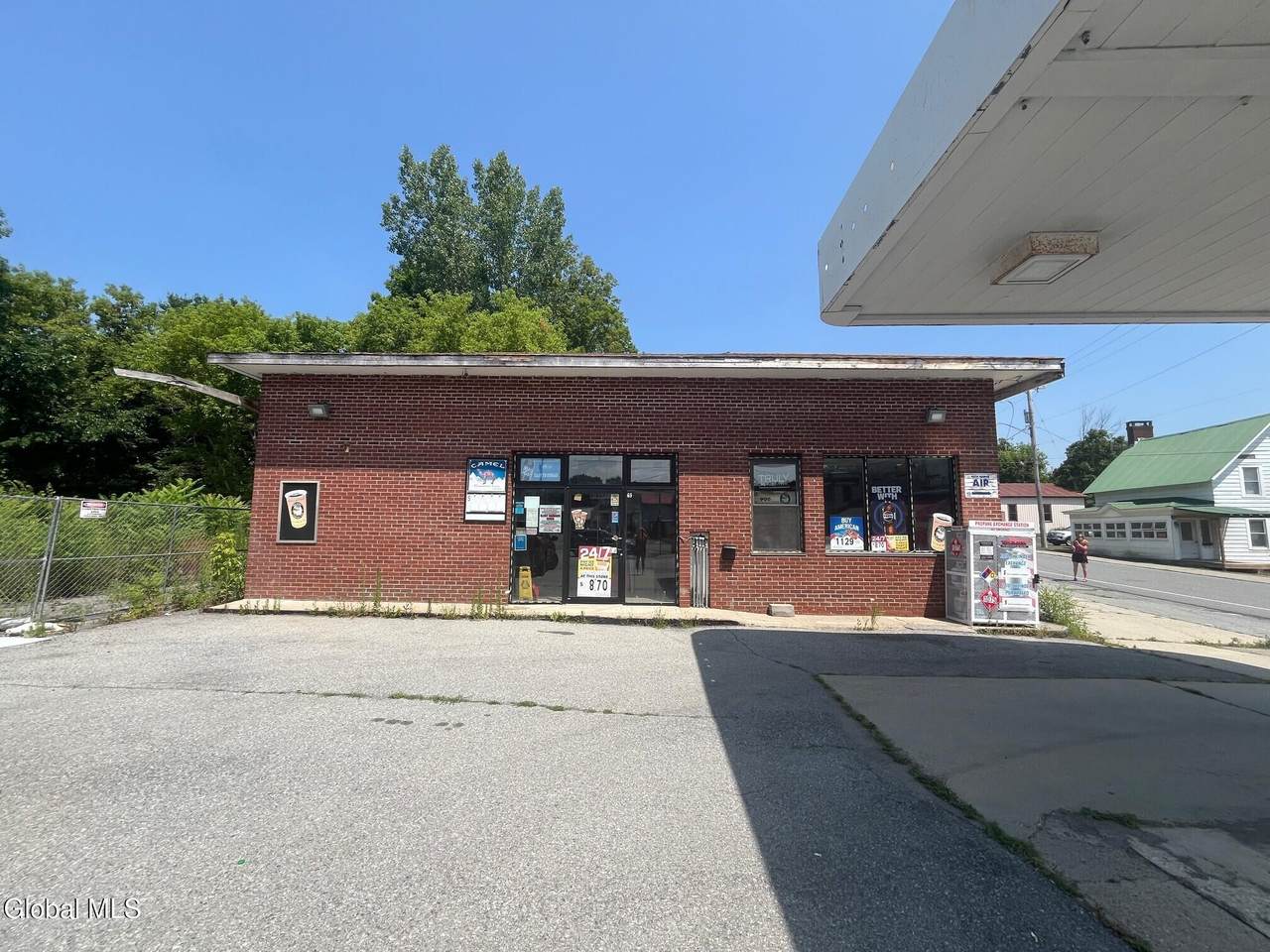 69 Montcalm Street - Photo 1