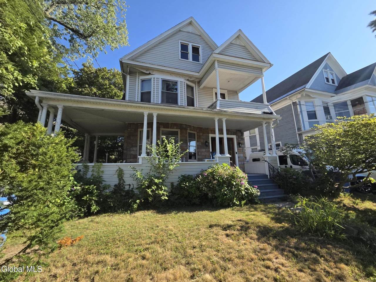 2 Maple Avenue - Photo 1