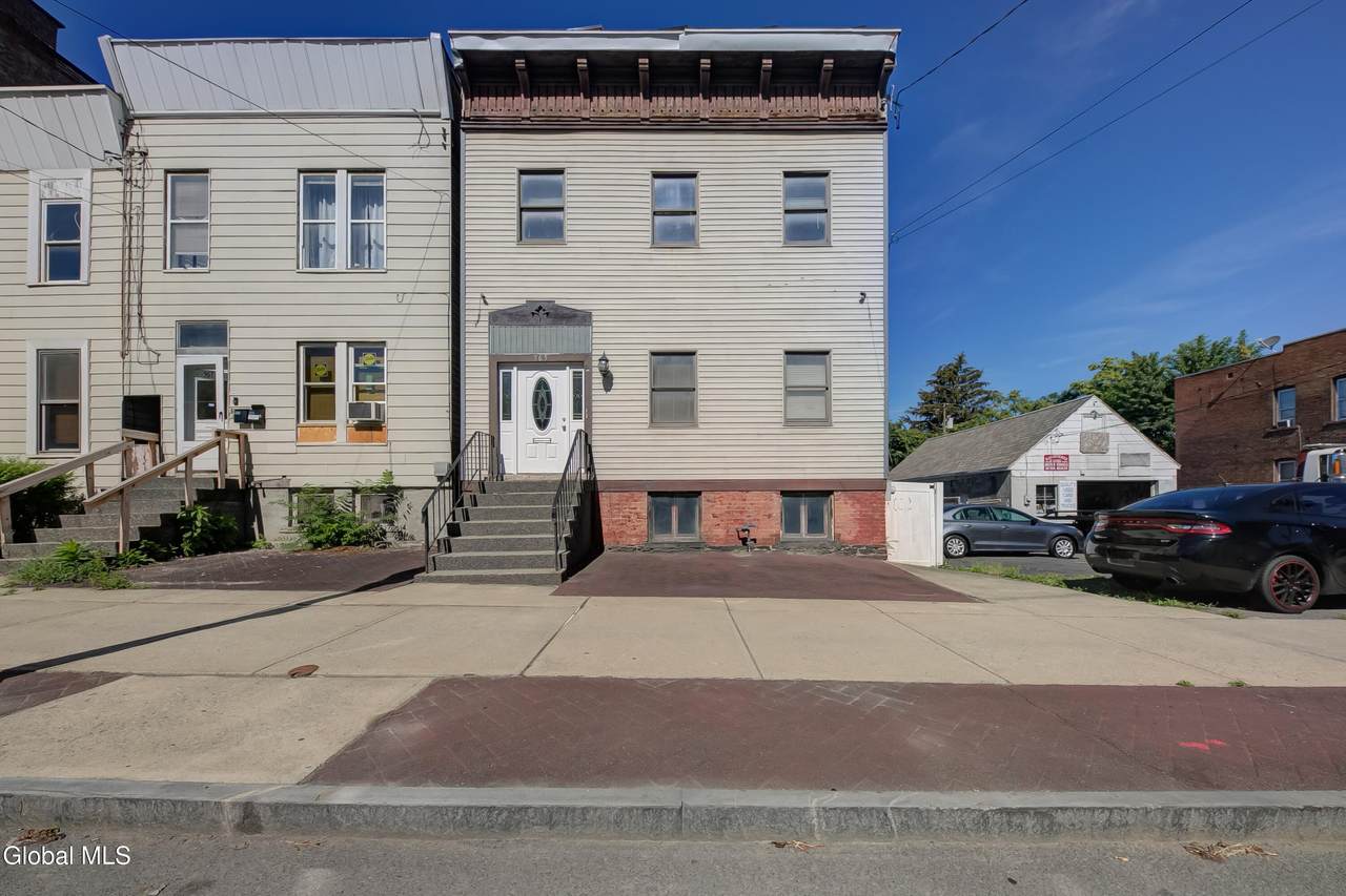 565 1st Street - Photo 1