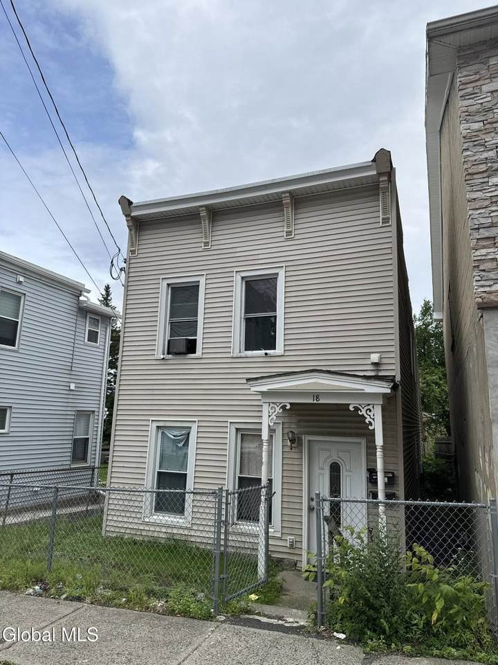 18 Newark Street - Photo 1