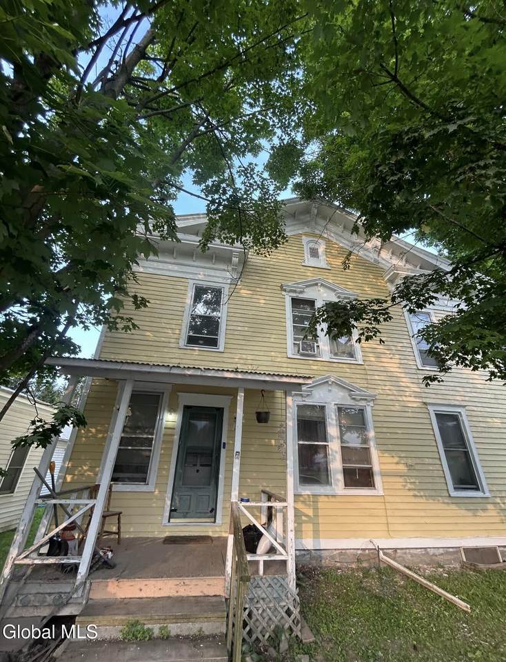 136 Wells Avenue - Photo 1
