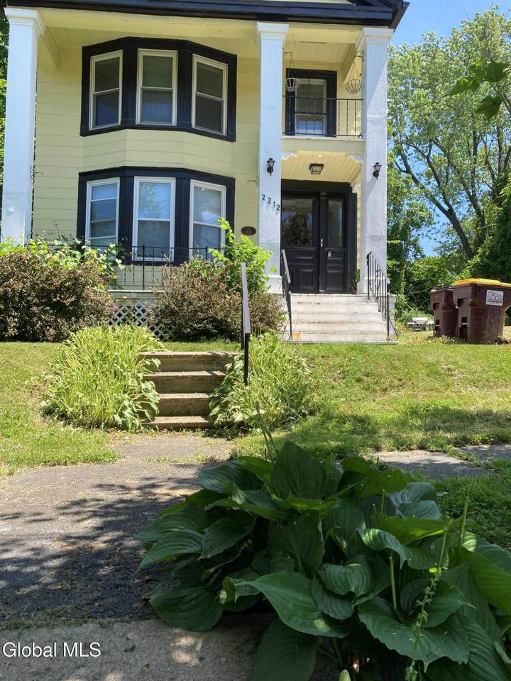 2212 12th Street - Photo 1