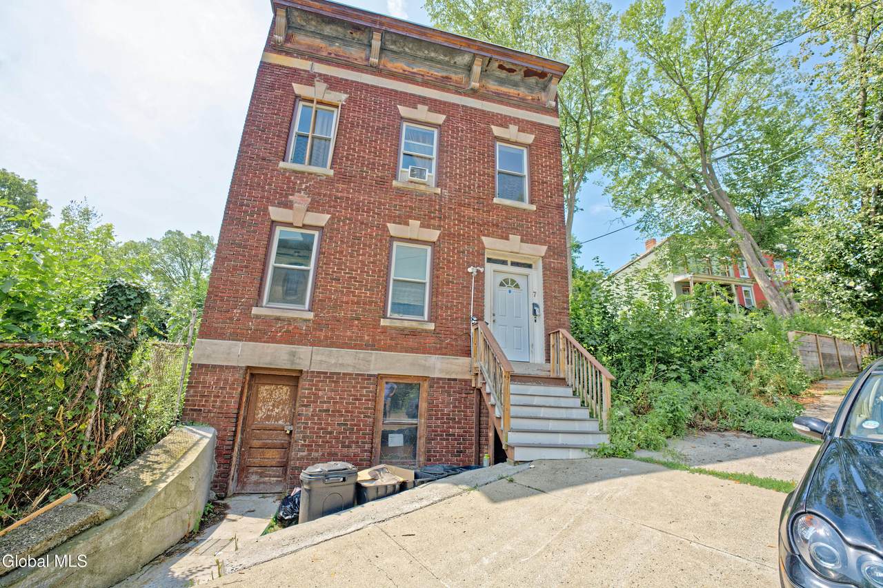 7 Wilbur Street - Photo 1