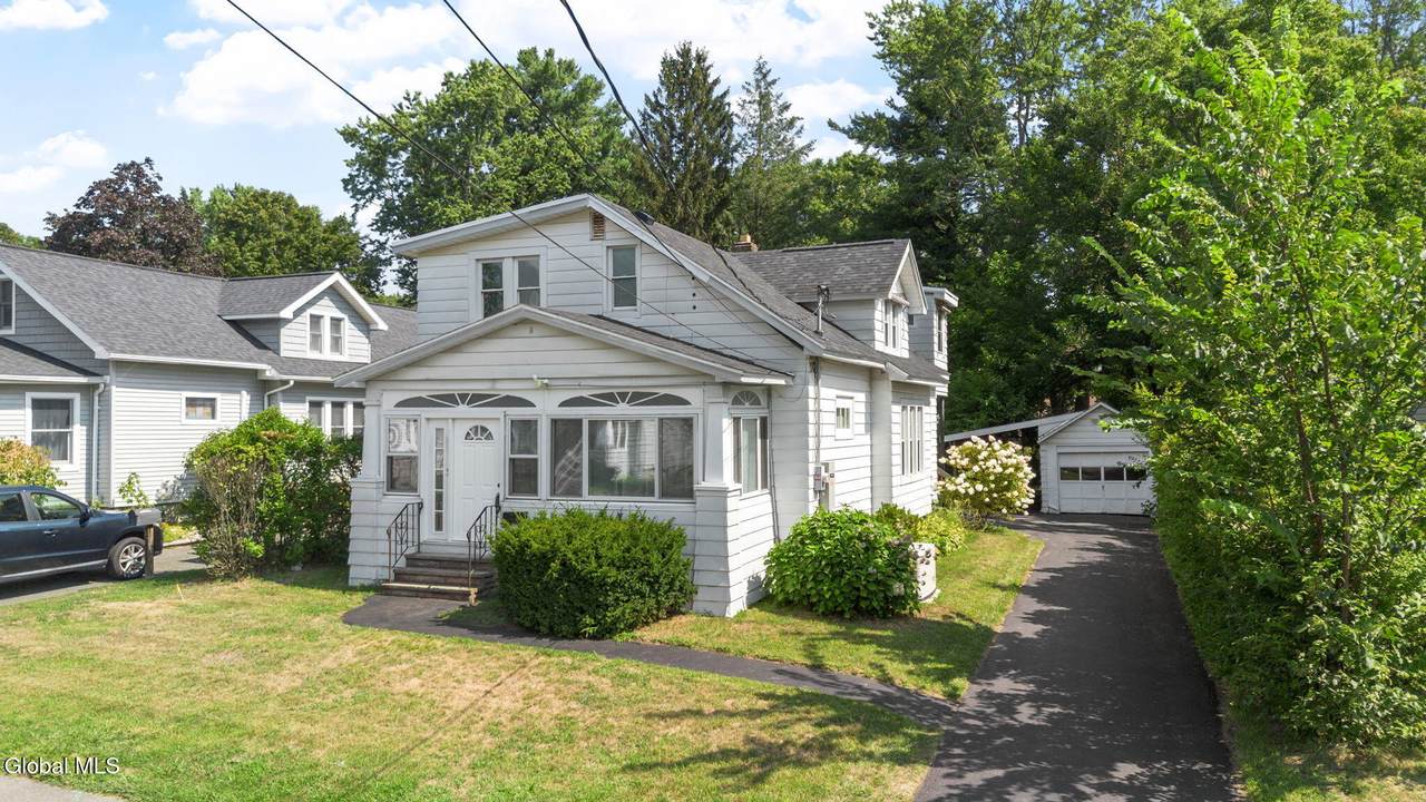 3 Maple Avenue - Photo 1