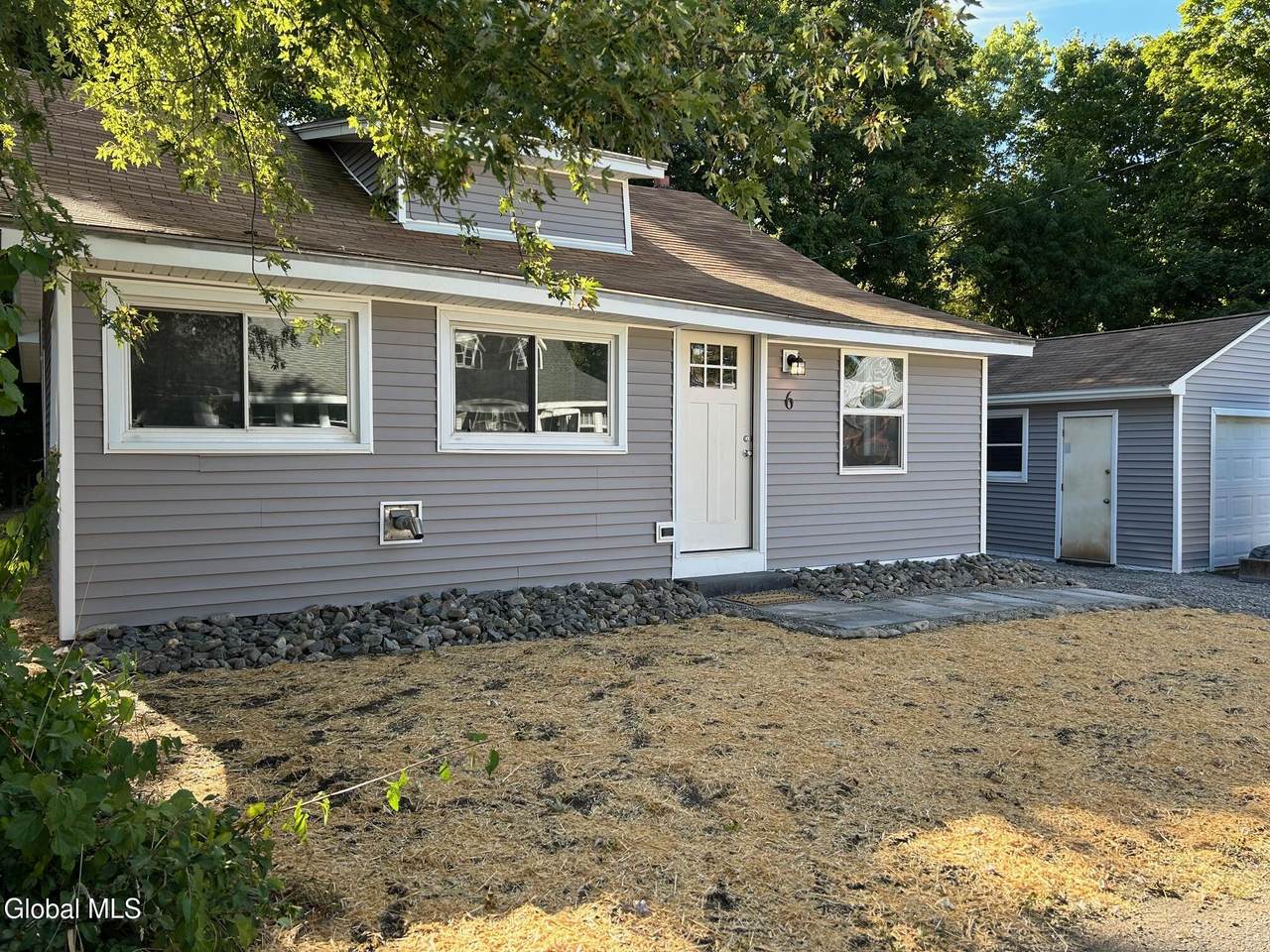 6 Davis Drive - Photo 1