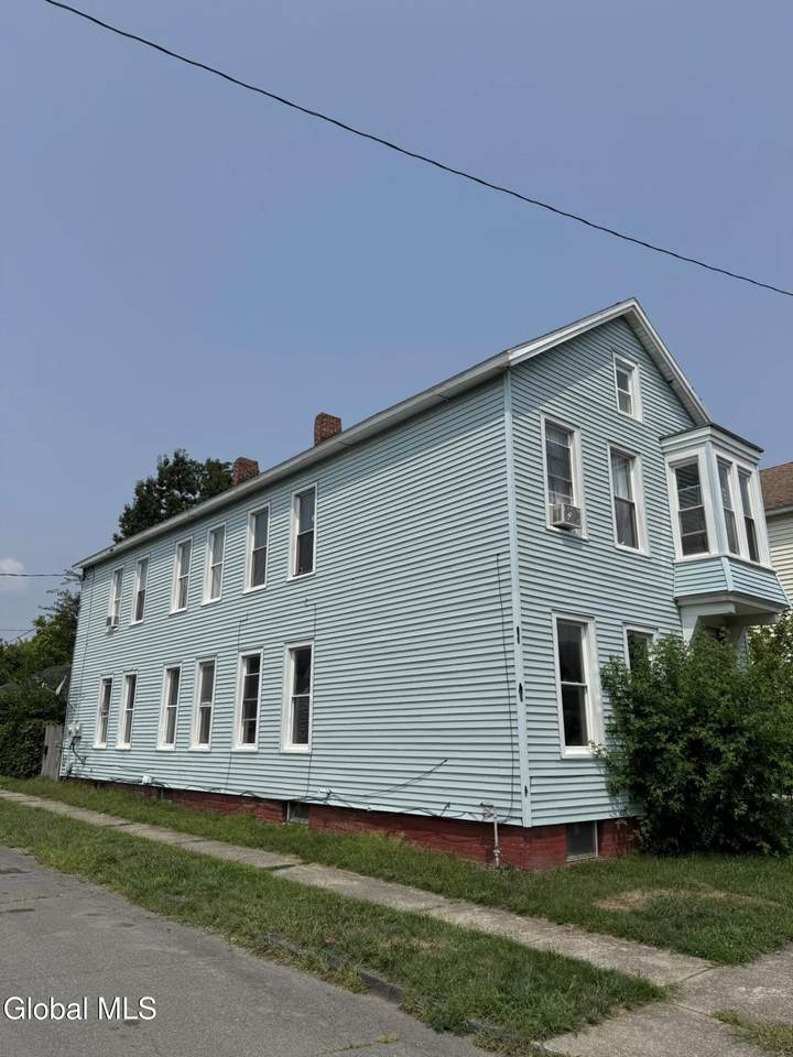 343 4th Avenue - Photo 1