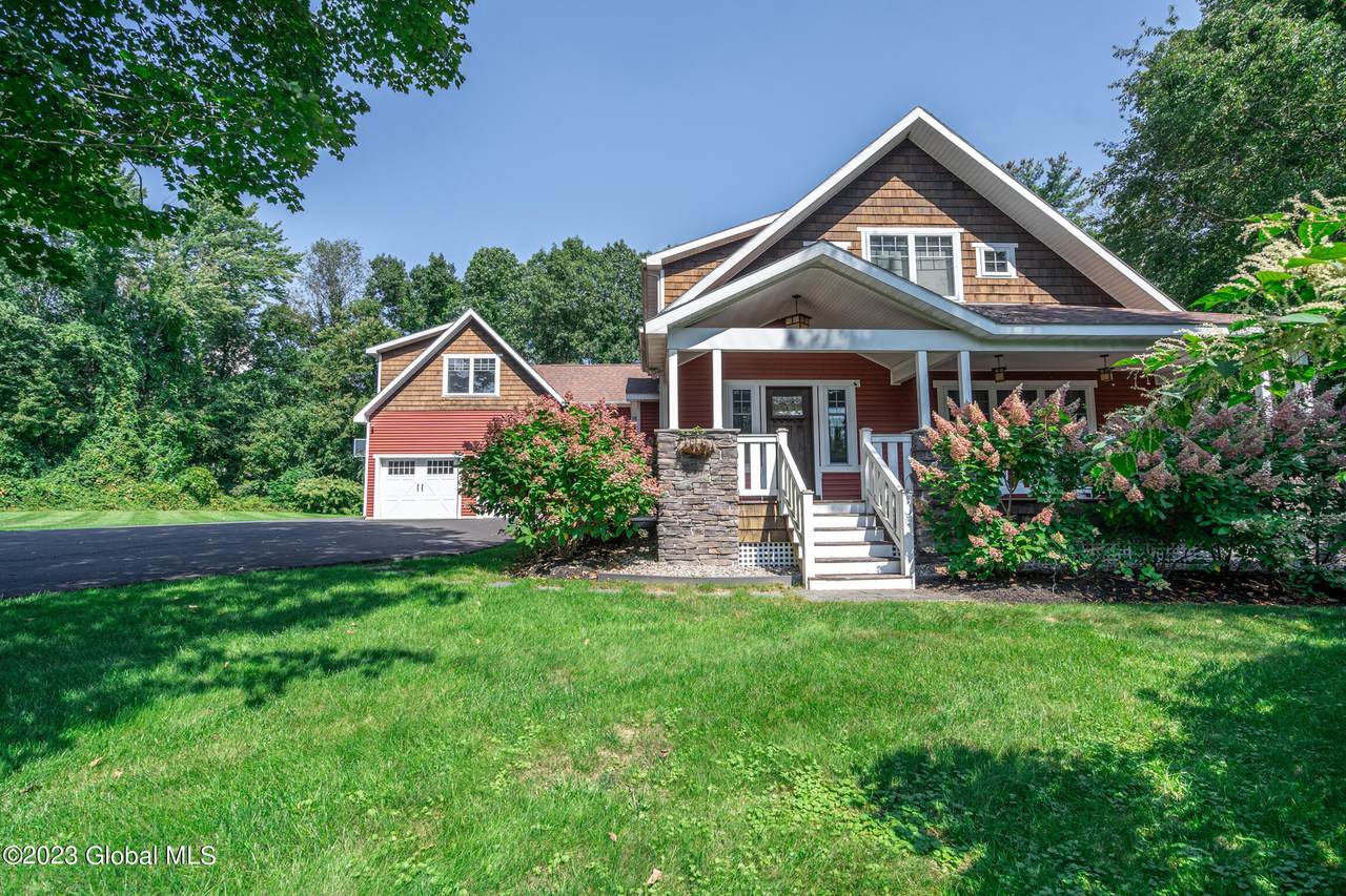 219 Crescent Avenue - Photo 1