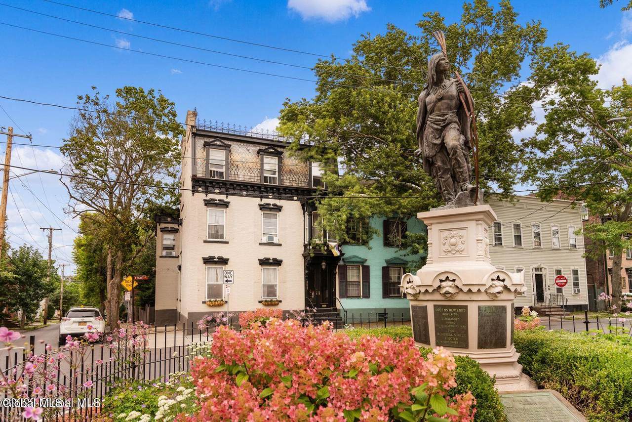 101 Front Street - Photo 1