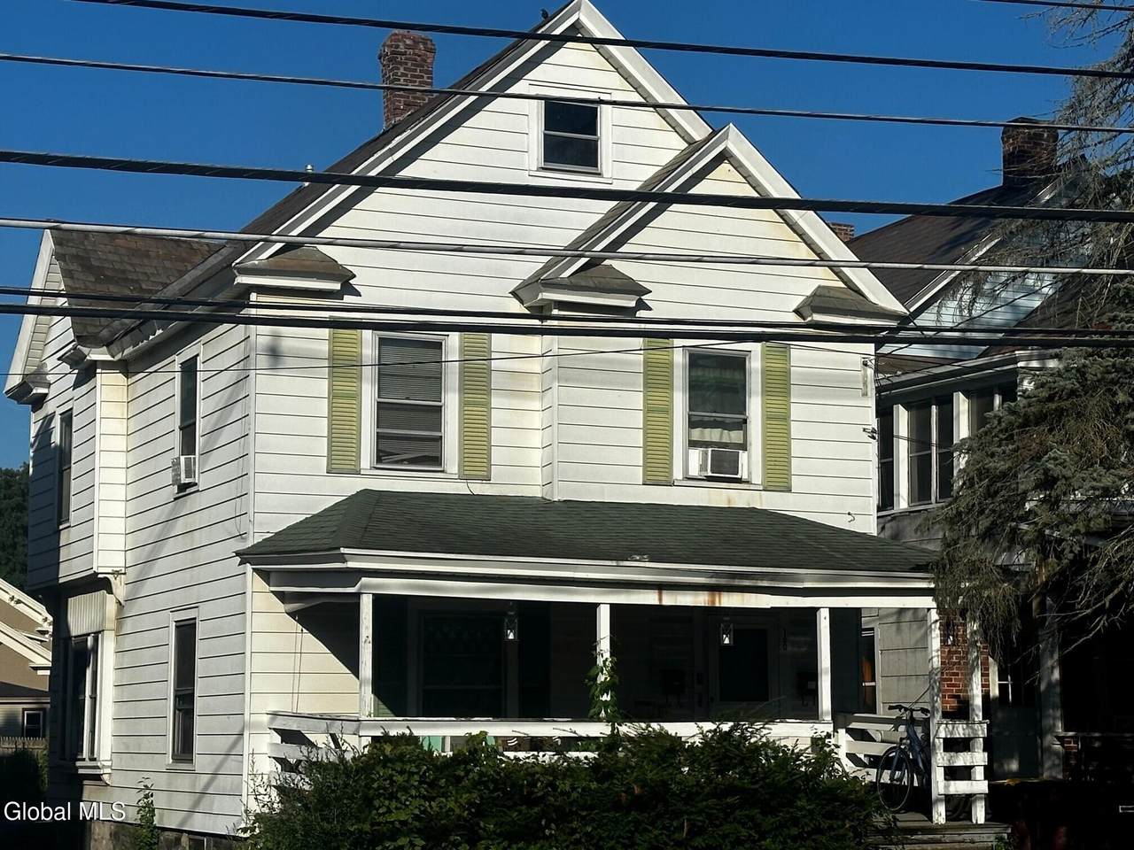 160 Bay Street - Photo 1