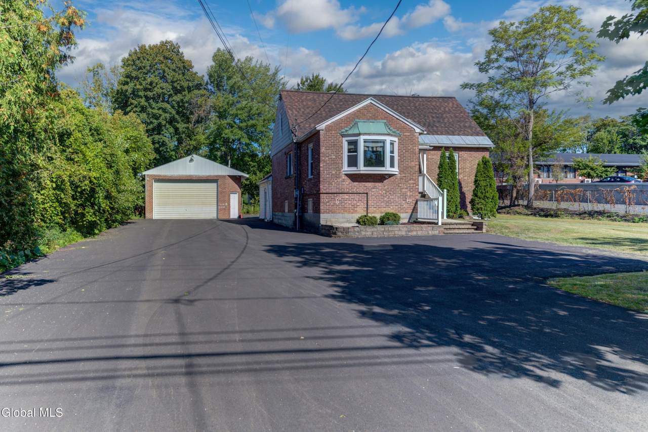 34 Russell Road - Photo 1