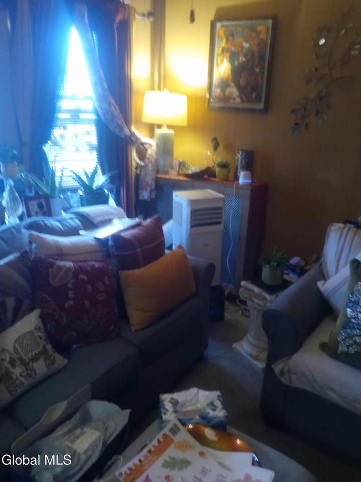 https://bt-photos.global.ssl.fastly.net/capital/1280_boomver_1_202525470-2.jpg