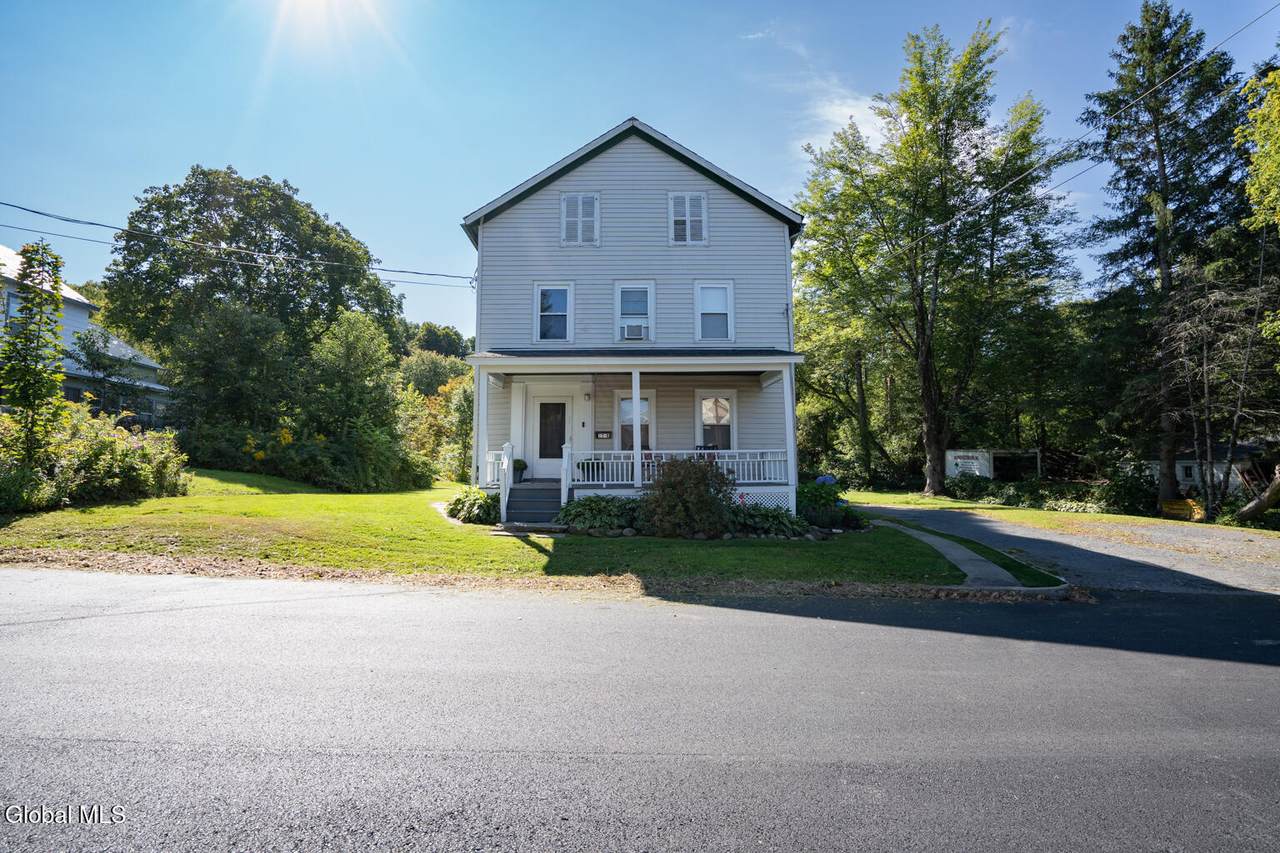 15 Barber Avenue - Photo 1