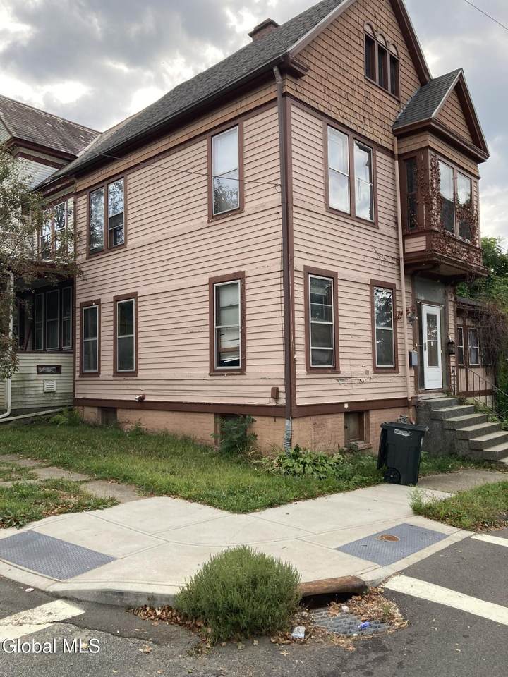 73 Eagle Street - Photo 1